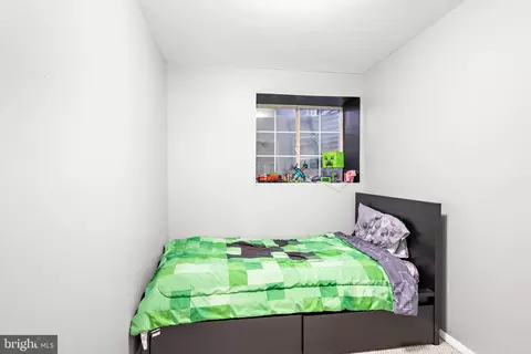Bedroom - 3618 Dorshire Ct, Pasadena, MD 21122 photo 5 of 5