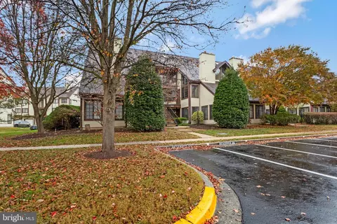 2504 Airy Hill Cir #1B, Crofton, MD 21114