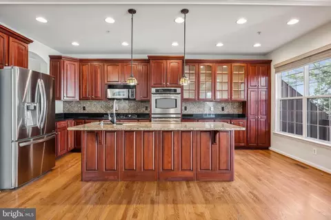 Kitchen - 237 Galewood Dr, Edgewater, MD 21037 photo 2 of 4