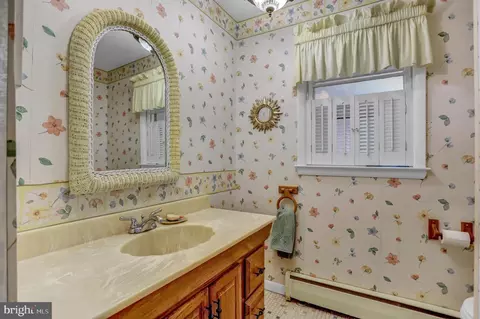 306 Delma Ave, Pasadena, MD 21122 photo 24