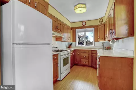 306 Delma Ave, Pasadena, MD 21122 photo 12