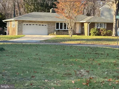 306 Delma Ave, Pasadena, MD 21122