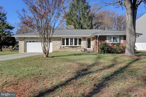 306 Delma Ave, Pasadena, MD 21122 photo 3