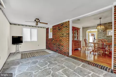306 Delma Ave, Pasadena, MD 21122 photo 16