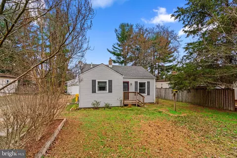 8173 Lea Rd, Pasadena, MD 21122 photo 2