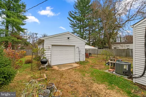 8173 Lea Rd, Pasadena, MD 21122 photo 4