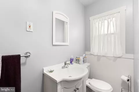 8173 Lea Rd, Pasadena, MD 21122 photo 17