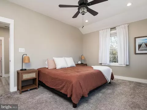 Bedroom - 2183 Lake Dr, Pasadena, MD 21122 photo 2 of 6