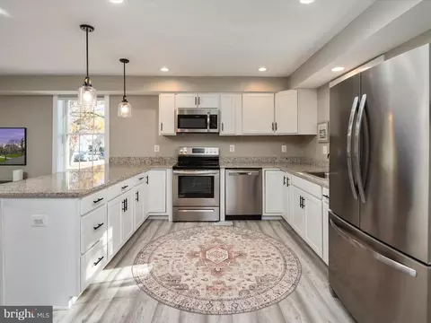 Kitchen - 2183 Lake Dr, Pasadena, MD 21122 photo 3 of 3