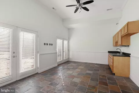 Entry Way - 1700 Bayside Beach Rd, Pasadena, MD 21122 photo 5 of 6