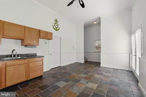 Entry Way - 1700 Bayside Beach Rd, Pasadena, MD 21122 photo 6 of 6