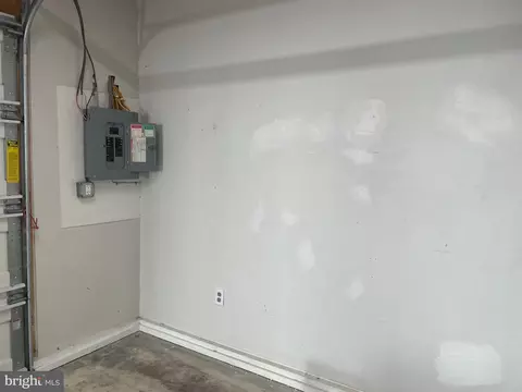 7 10th Ave, Brooklyn, MD 21225 photo 50