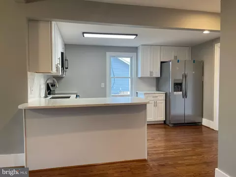 7 10th Ave, Brooklyn, MD 21225 photo 8
