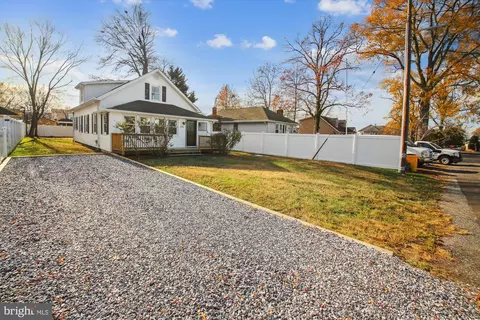 321 Linden Ave, Edgewater, MD 21037