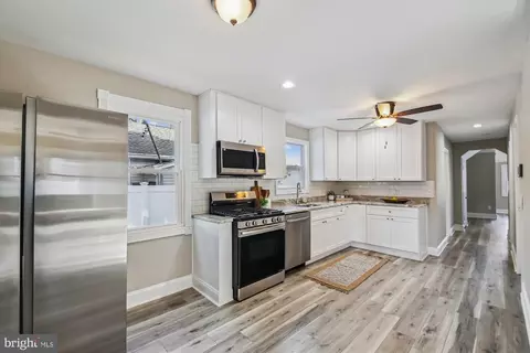 321 Linden Ave, Edgewater, MD 21037 photo 9