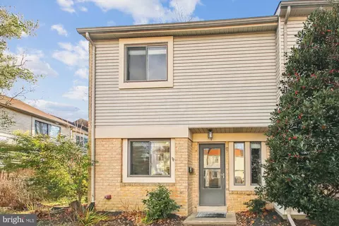 1 Peale Ct, Annapolis, MD 21403
