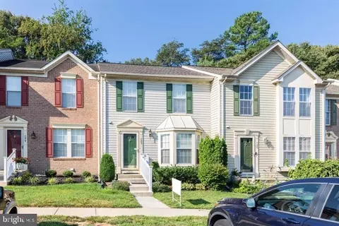 127 Foxview Dr, Glen Burnie, MD 21061