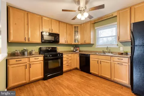 814 220th St, Pasadena, MD 21122 photo 11