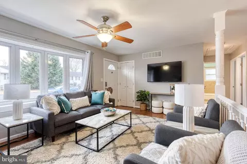 814 220th St, Pasadena, MD 21122 photo 8