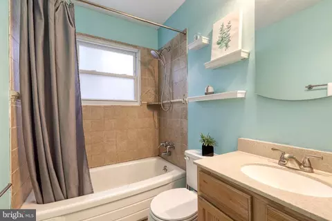 814 220th St, Pasadena, MD 21122 photo 18