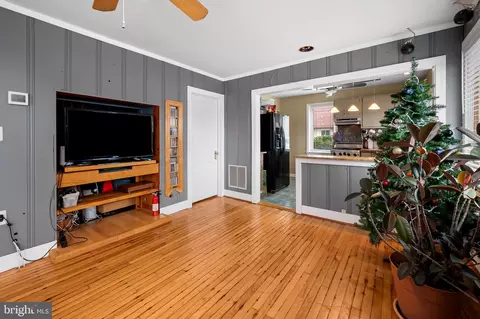 1234 Pine Ave, Shady Side, MD 20764 photo 6
