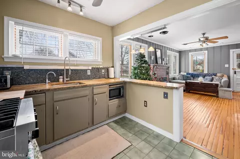 1234 Pine Ave, Shady Side, MD 20764 photo 8