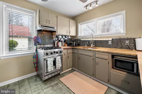 1234 Pine Ave, Shady Side, MD 20764 photo 7