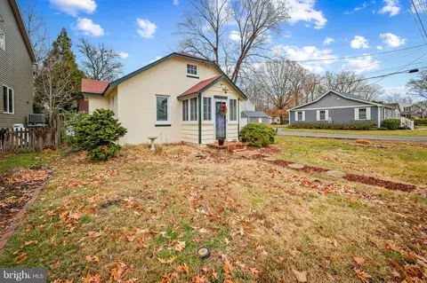 1234 Pine Ave, Shady Side, MD 20764