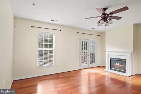2483 Revere Ct #35-E, Crofton, MD 21114 photo 4