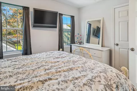 Bedroom - 7768 Outing Ave, Pasadena, MD 21122 photo 4 of 9