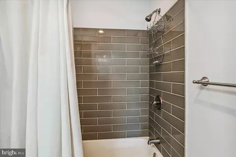Bath - 7768 Outing Ave, Pasadena, MD 21122 photo 3 of 5