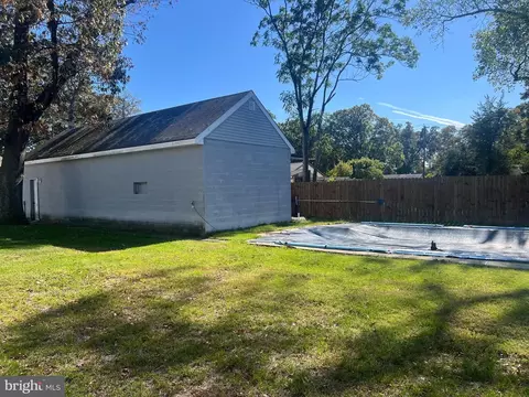 Exterior - 7768 Outing Ave, Pasadena, MD 21122 photo 7 of 31