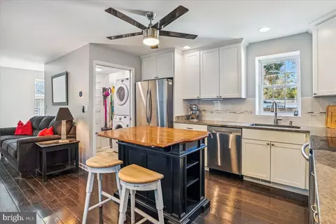 Kitchen - 7768 Outing Ave, Pasadena, MD 21122 photo 2 of 2