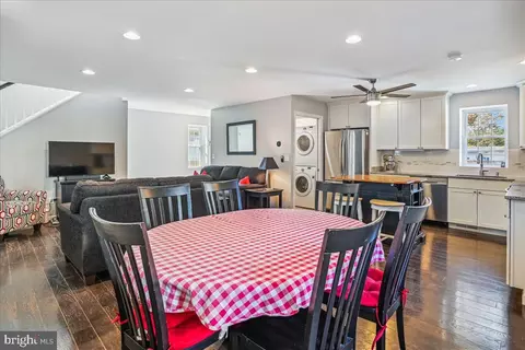 Dining - 7768 Outing Ave, Pasadena, MD 21122 photo 3 of 5