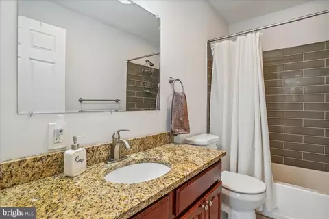 Bath - 7768 Outing Ave, Pasadena, MD 21122 photo 2 of 5