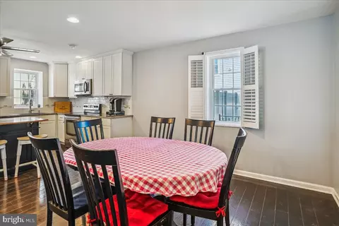 Dining - 7768 Outing Ave, Pasadena, MD 21122 photo 2 of 5