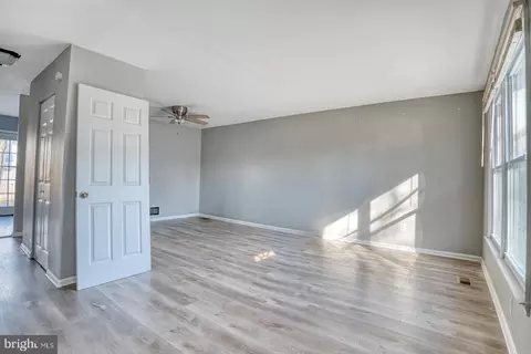 7662 Beth Noelle Ct, Pasadena, MD 21122 photo 3