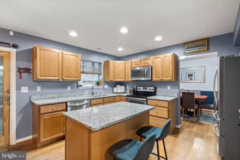 Kitchen - 100 Silopanna Rd, Annapolis, MD 21403 photo 3 of 3