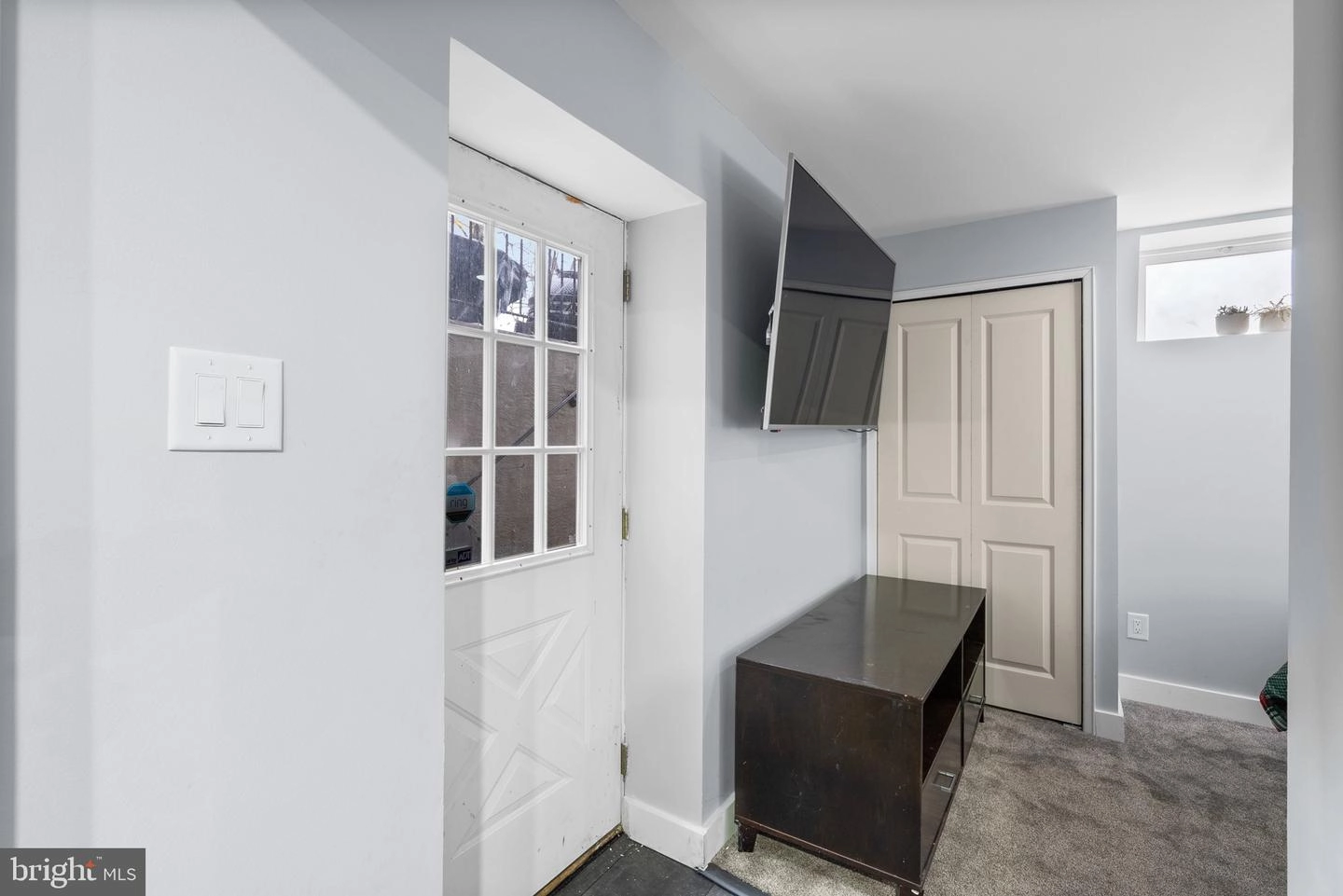 Entry Way - 100 Silopanna Rd, Annapolis, MD 21403 photo 4 of 4