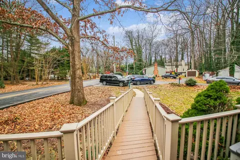 2 Severn Dr, Annapolis, MD 21401 photo 4