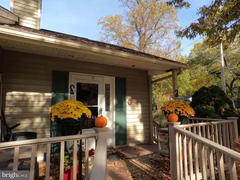 2 Severn Dr, Annapolis, MD 21401 photo 3