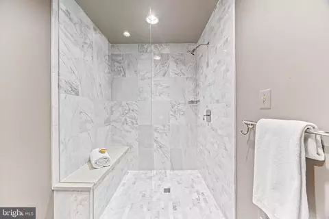 Bath - 708 Pearson Point Pl, Annapolis, MD 21401 photo 12 of 12