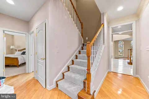 Entry Way - 708 Pearson Point Pl, Annapolis, MD 21401 photo 6 of 13