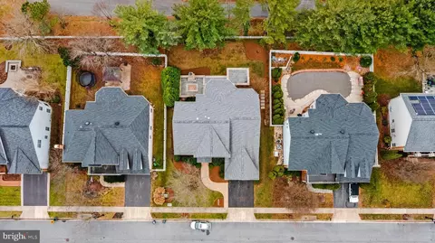 View/Area - 708 Pearson Point Pl, Annapolis, MD 21401 photo 3 of 7
