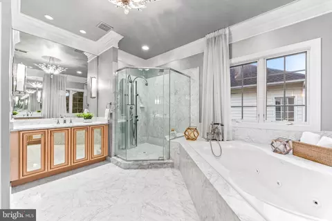 Bath - 708 Pearson Point Pl, Annapolis, MD 21401 photo 2 of 12