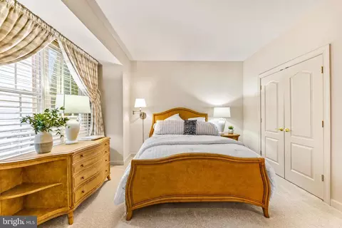 Bedroom - 708 Pearson Point Pl, Annapolis, MD 21401 photo 3 of 12