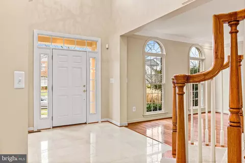 Entry Way - 708 Pearson Point Pl, Annapolis, MD 21401 photo 1 of 13