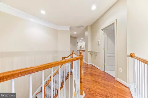 Entry Way - 708 Pearson Point Pl, Annapolis, MD 21401 photo 11 of 13