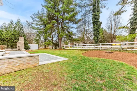 Exterior - 708 Pearson Point Pl, Annapolis, MD 21401 photo 6 of 11
