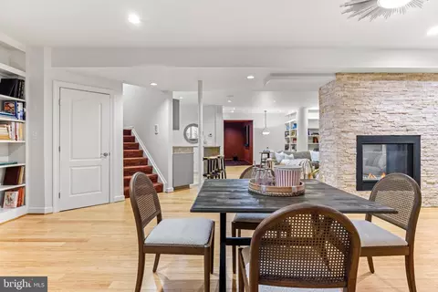 Dining - 708 Pearson Point Pl, Annapolis, MD 21401 photo 7 of 7